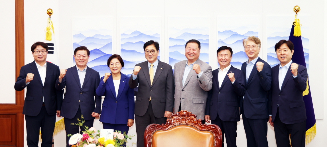 김경일 파주시장, 우원식 국회의장 만나 알이100(RE100) 무역장벽 극복 위한 정책 건의