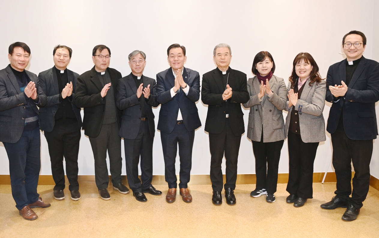 이재준 수원시장, 수원교구장 이용훈 주교 만나 “WYD 수원교구대회, 적극적으로 지원하겠다”